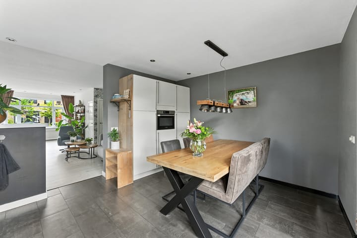 Charming semi-detached home with sunny south-facing garden in Old Tower District — 25