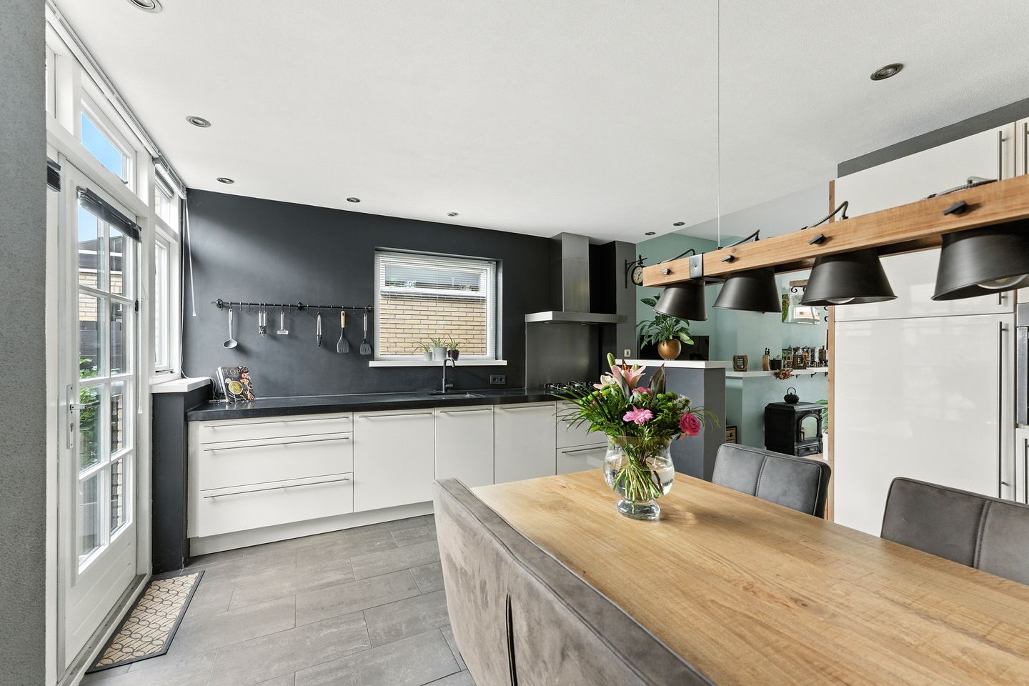 Charming semi-detached home with sunny south-facing garden in Old Tower District — 38