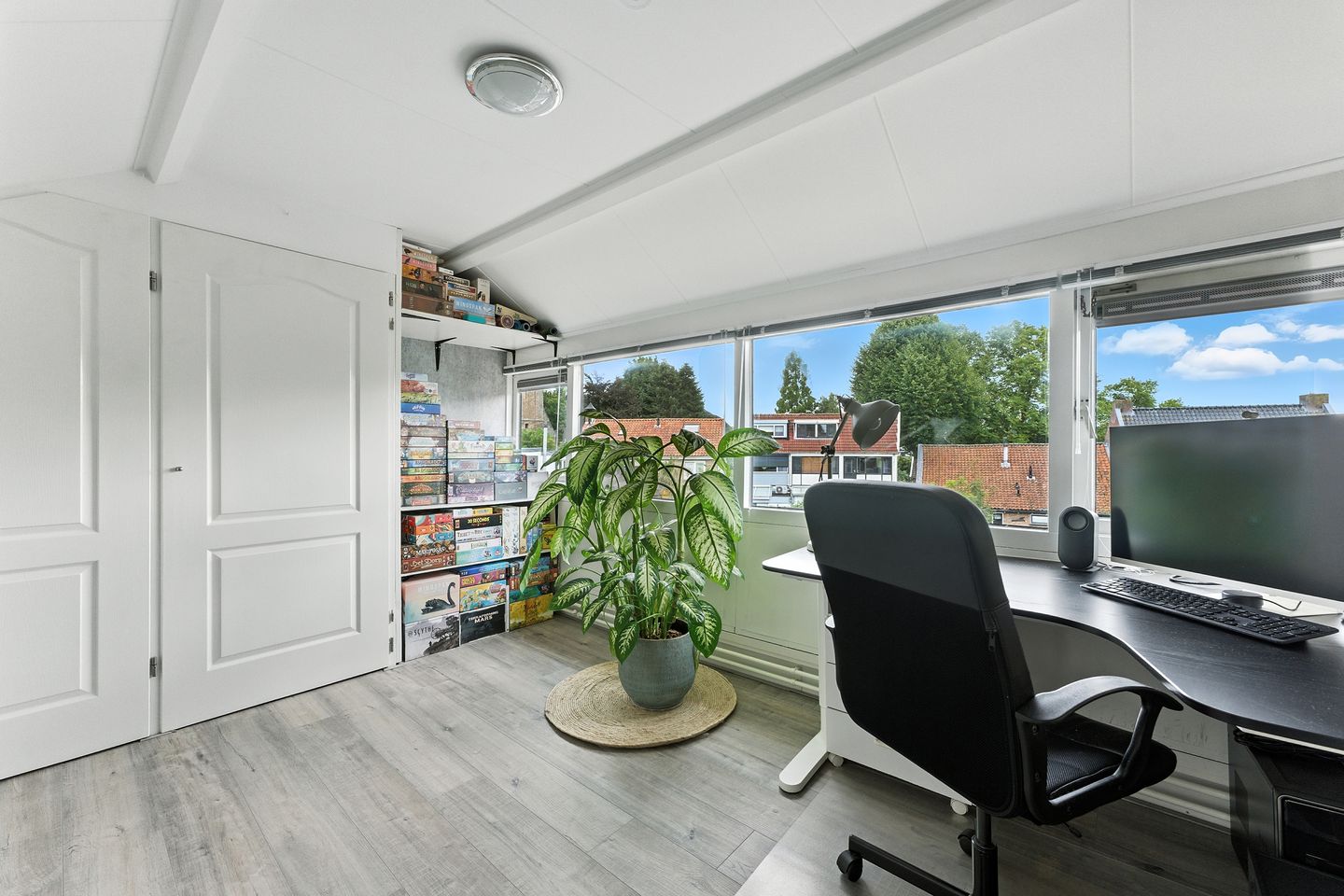 Charming semi-detached home with sunny south-facing garden in Old Tower District — 68