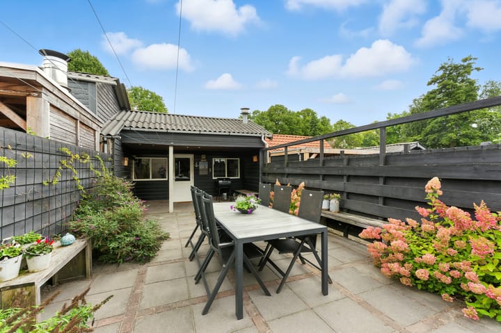 Charming semi-detached home with sunny south-facing garden in Old Tower District — 77