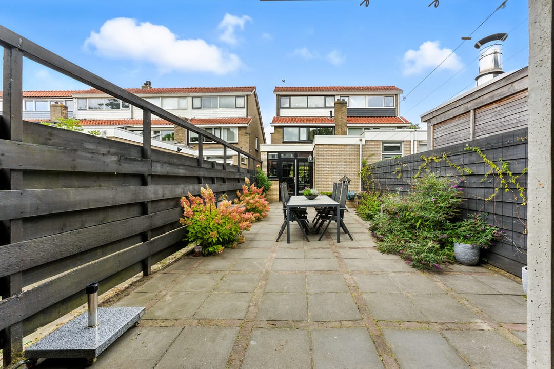 Charming semi-detached home with sunny south-facing garden in Old Tower District — 86