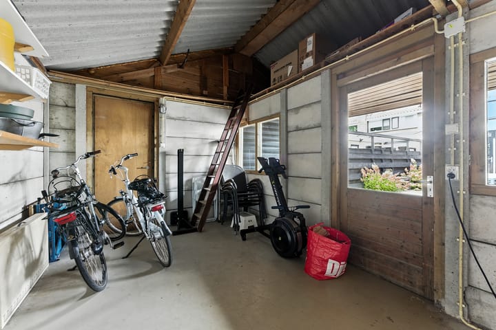 Charming semi-detached home with sunny south-facing garden in Old Tower District — 89