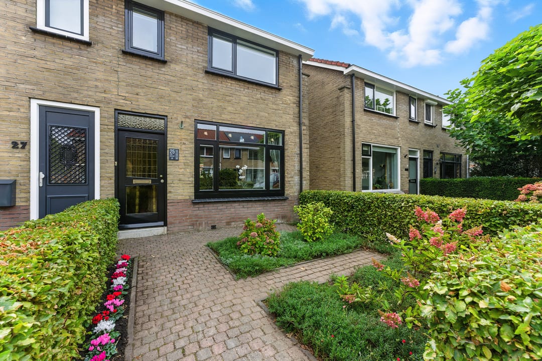 Charming semi-detached home with sunny south-facing garden in Old Tower District — 92