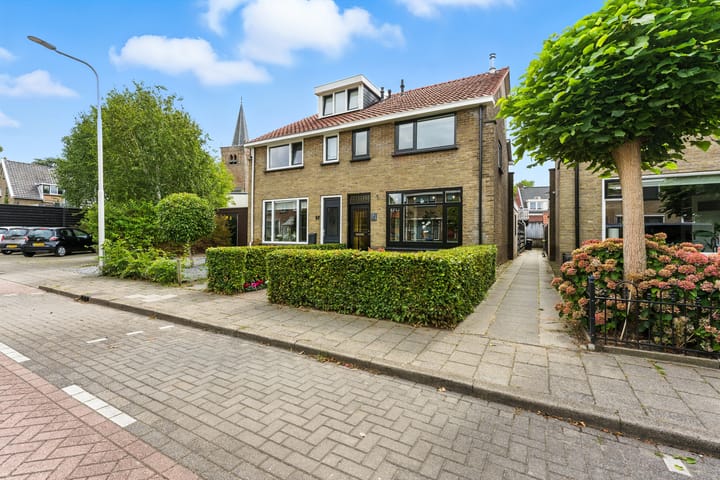 Charming semi-detached home with sunny south-facing garden in Old Tower District — 93