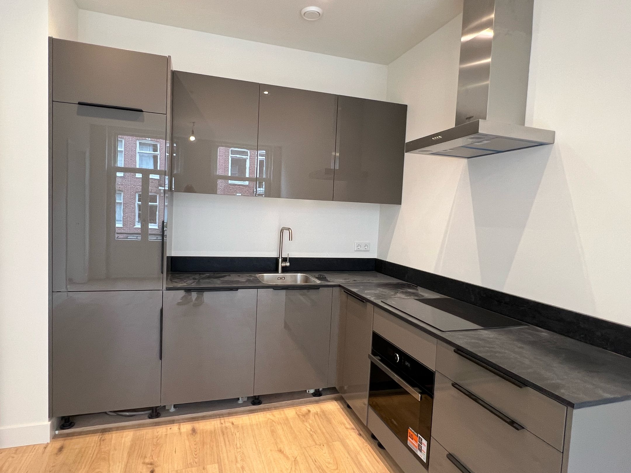 Photo 6 of Eerste Helmersstraat 225-1