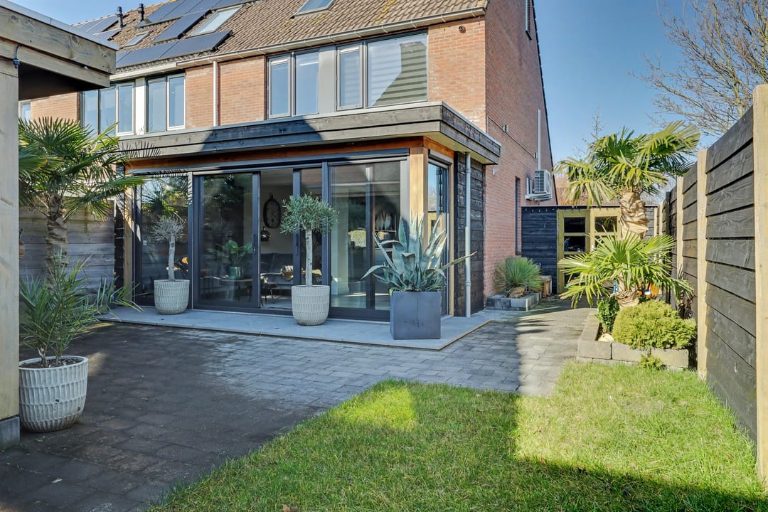 Photo 2 of Oesterstraat 33