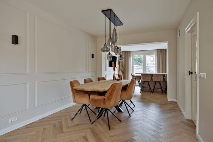 Modern Semi-Detached House with Outdoor Room and Extended Kitchen — 19