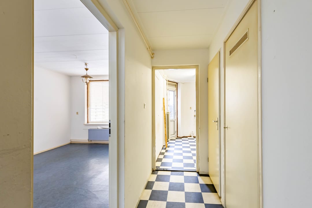 Photo 13 of Amalia van Solmsstraat 44