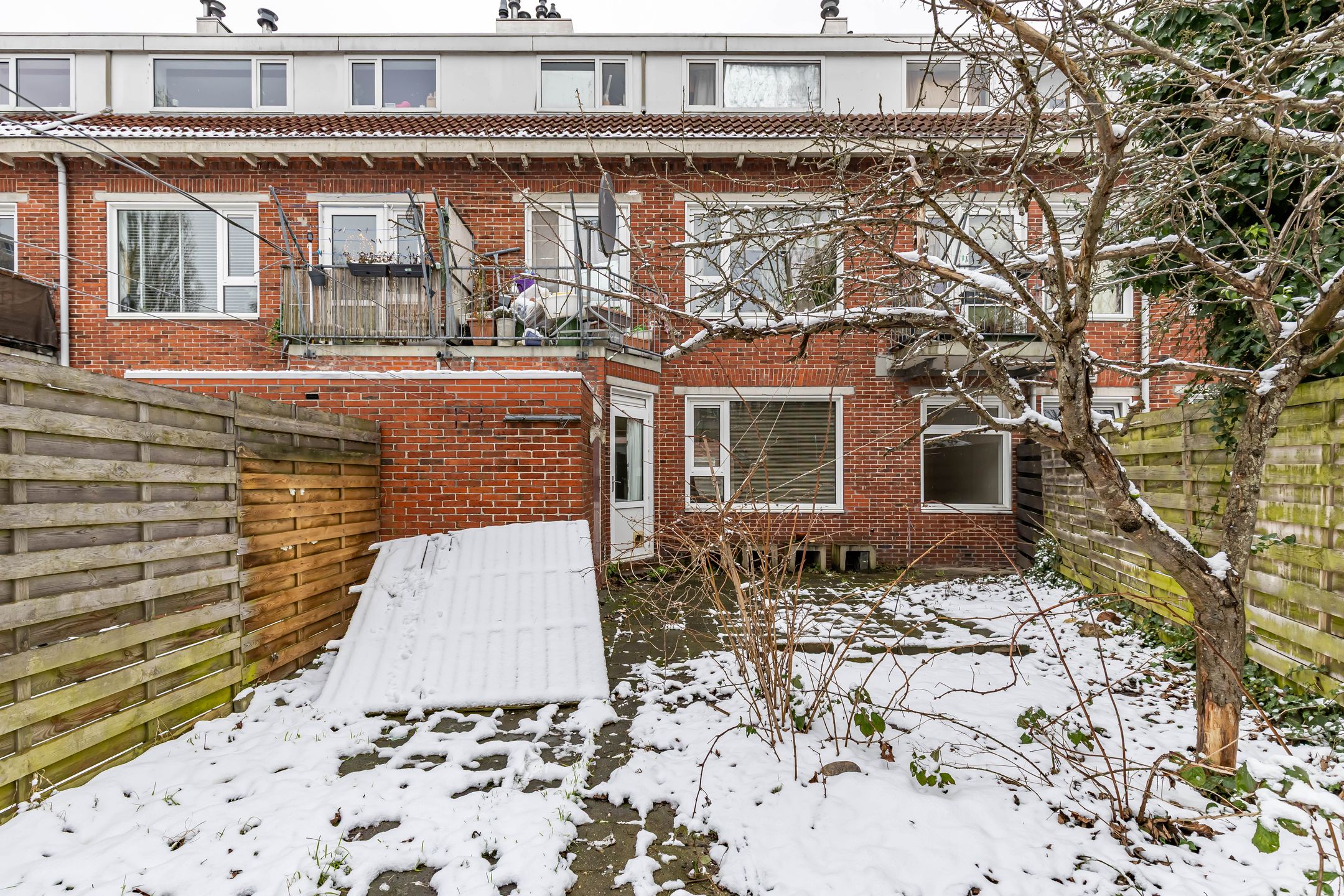 Photo 27 of Amalia van Solmsstraat 44