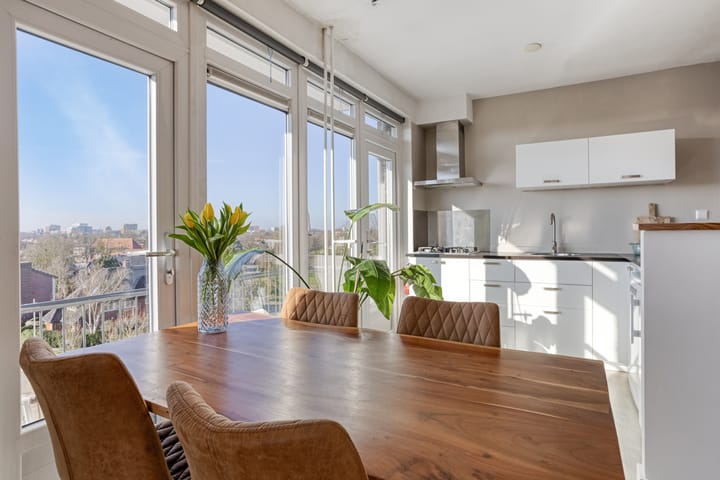 Photo 3 of Lambert Heijnricsstraat 10-F