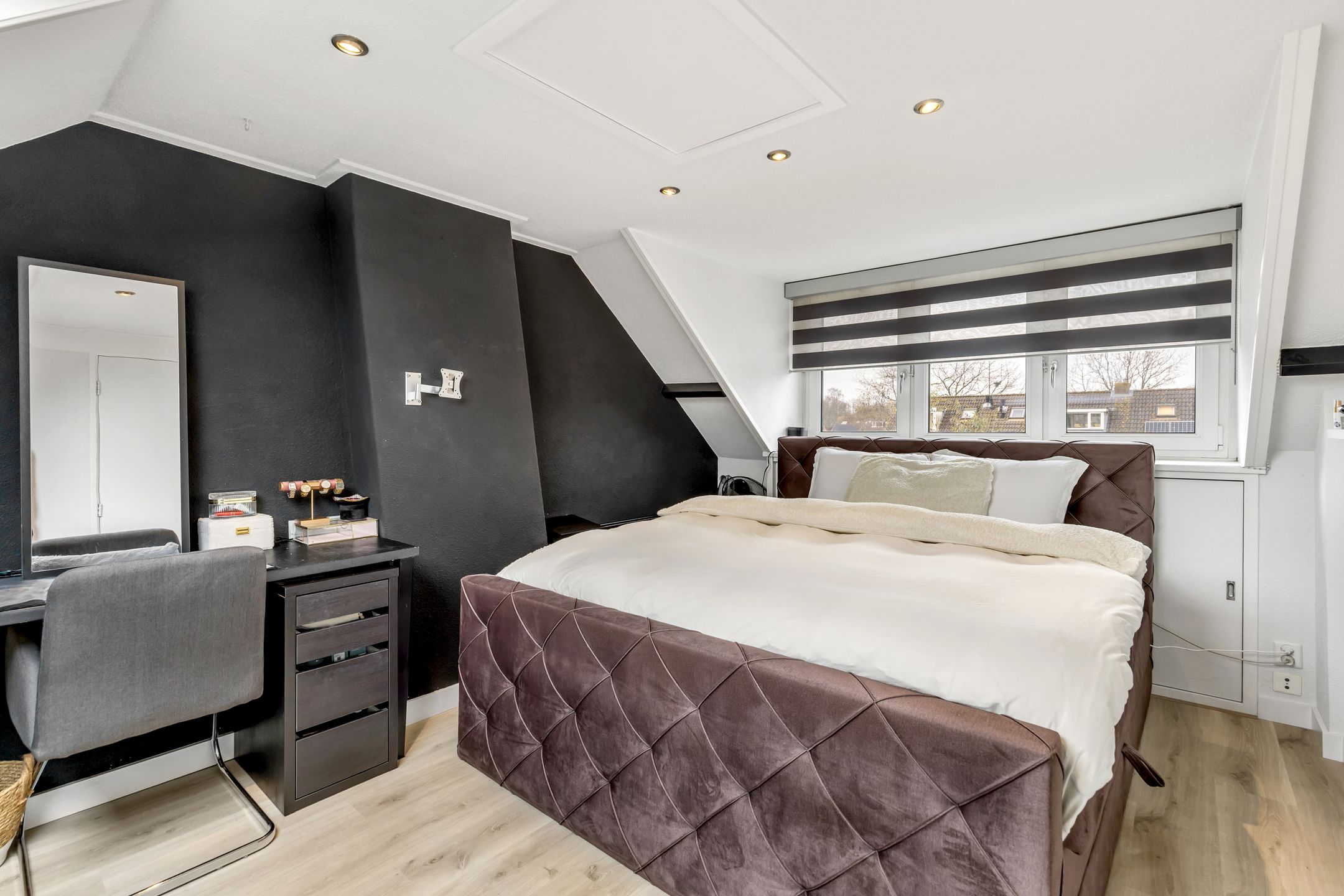 Foto 24 van Graaf Wichmanlaan 4