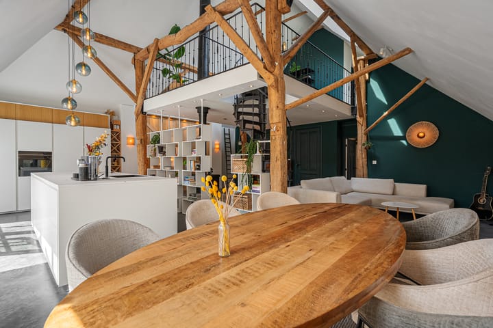 Stylishly Renovated Farmhouse with Versatile Living Spaces — 45