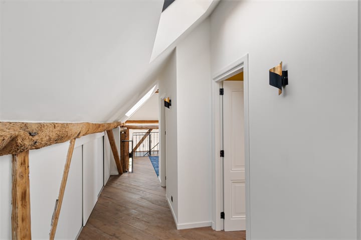 Stylishly Renovated Farmhouse with Versatile Living Spaces — 98
