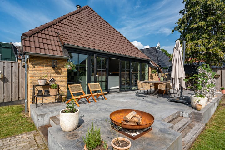 Stylishly Renovated Farmhouse with Versatile Living Spaces — 130