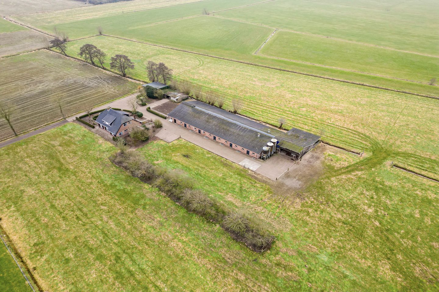 Bekijk foto 4 van Velkemeensedijk 25