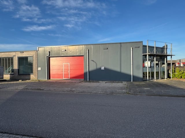 Bekijk foto 2 van De Iisbaan 10-m