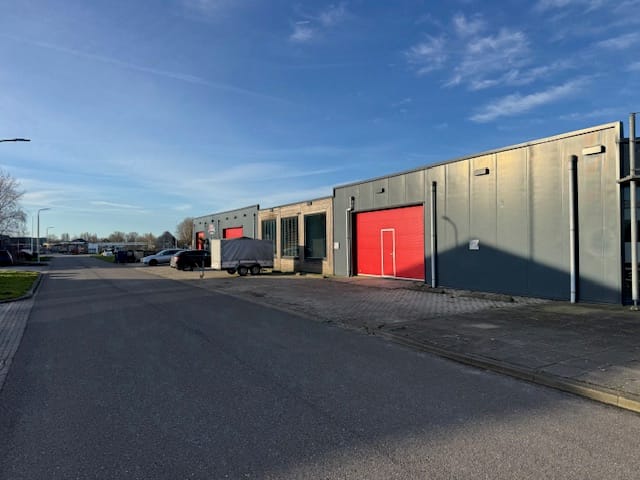 Bekijk foto 3 van De Iisbaan 10-m