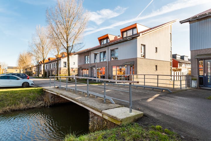 Corner Residence with Water Views and South-Facing Garden in Vleuterweide — 55