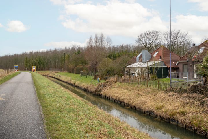 Photo 4 of Herkingsezeedijk 215