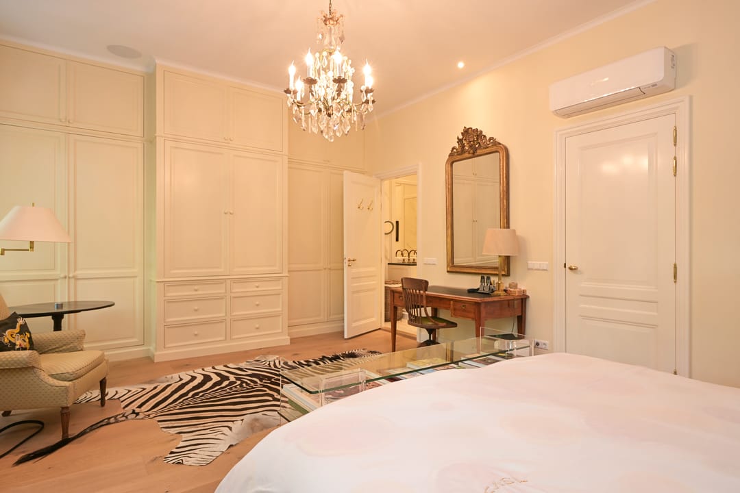 Photo 16 of Lange Voorhout 100