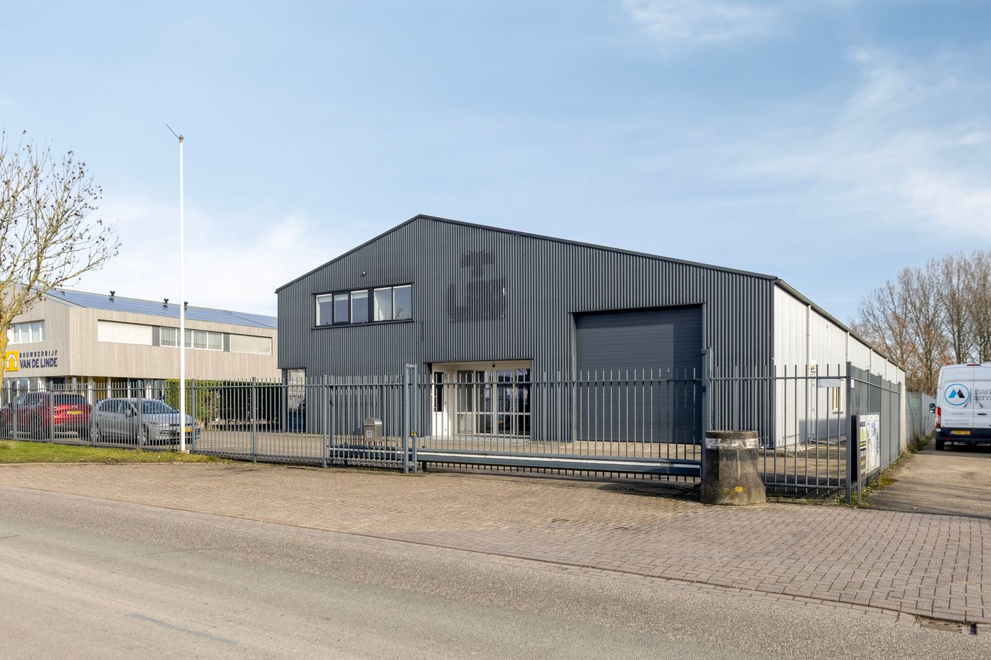 View photo 1 of Albert Plesmanweg 17