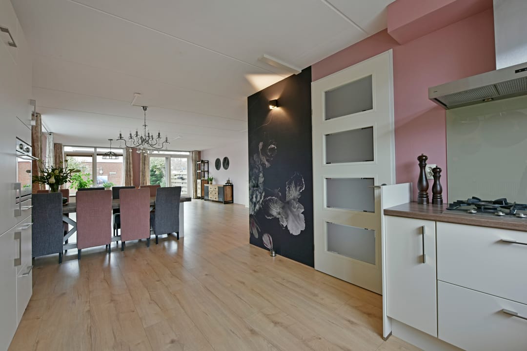 Spacious semi-detached home with garage in quiet Zevenhoven — 13