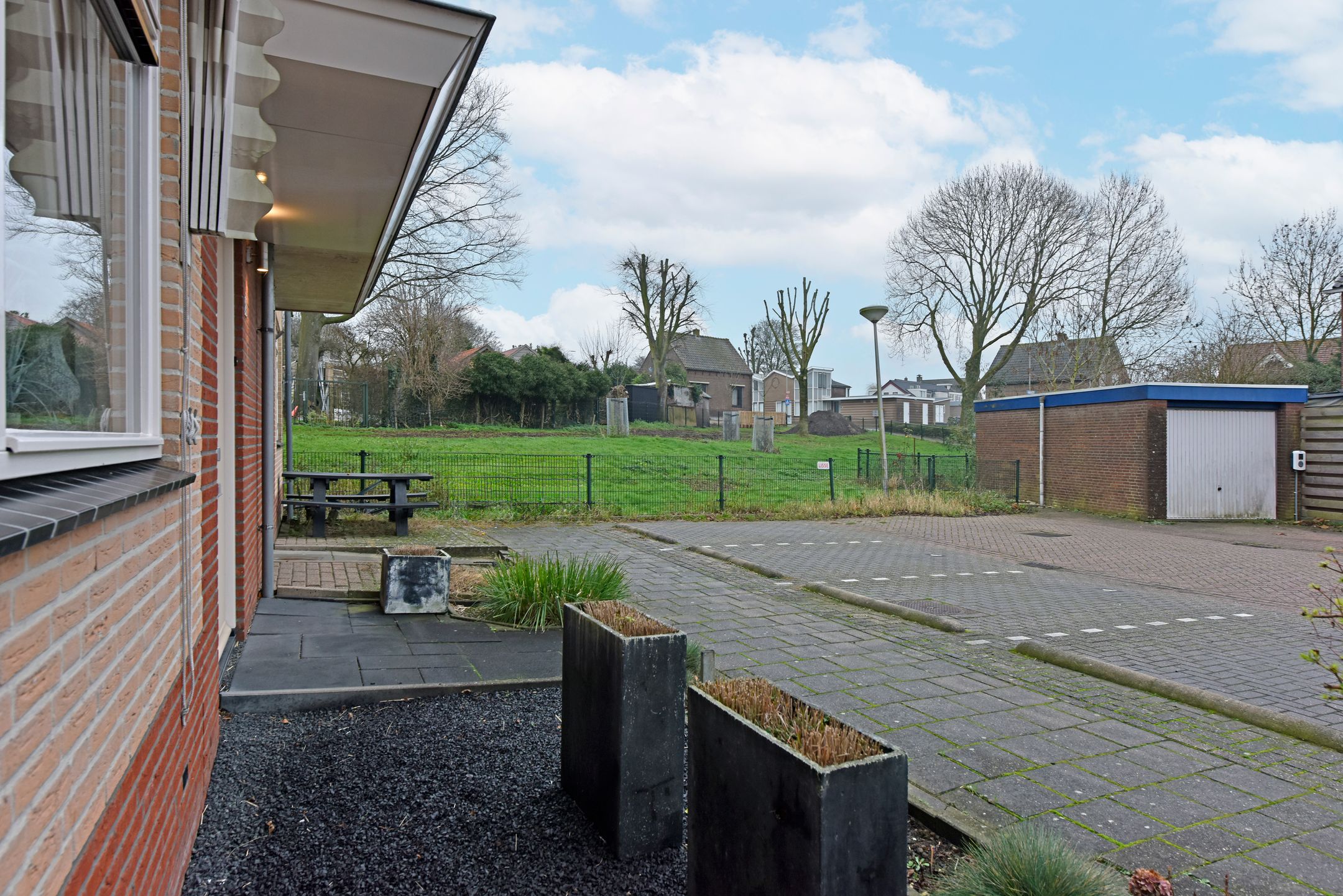 Spacious semi-detached home with garage in quiet Zevenhoven — 65