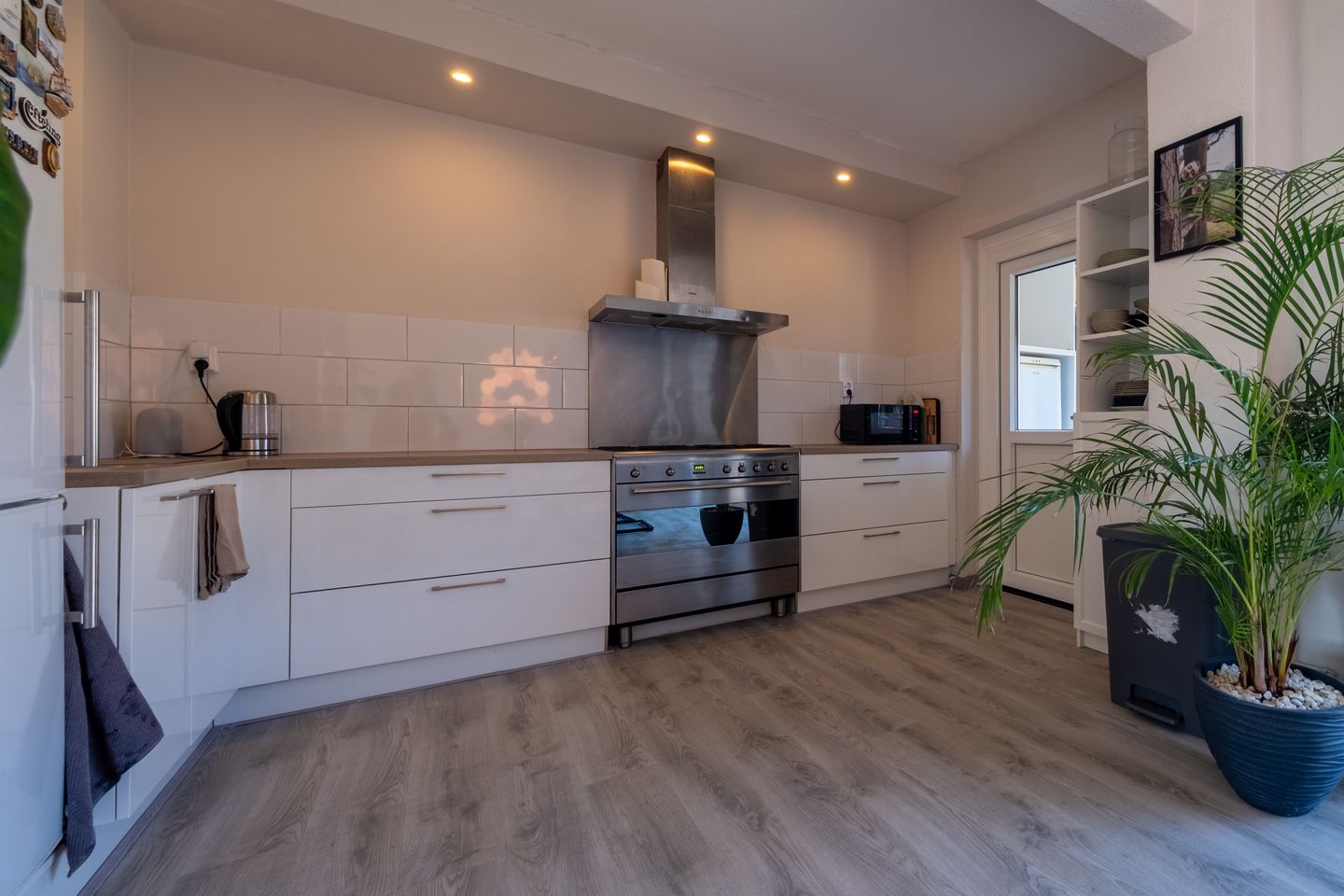 Spacious corner home with 5 bedrooms and 2 bathrooms in Roden — 20
