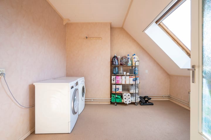 Charming townhouse with sunny south-facing garden in Leerdam center — 33