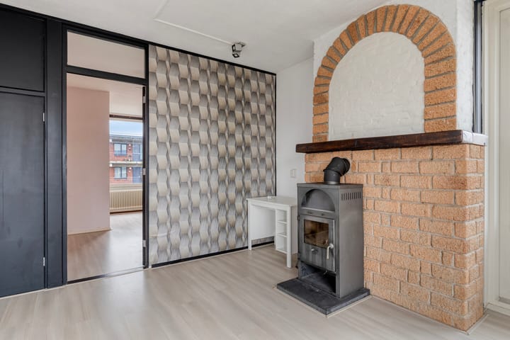 Atmospheric two-room apartment in the heart of The Hague with future potential — 21
