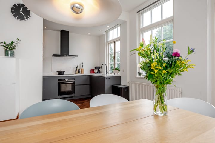 Spacious Double Upper Apartment with Terrace in Historic Voorburg Center — 41