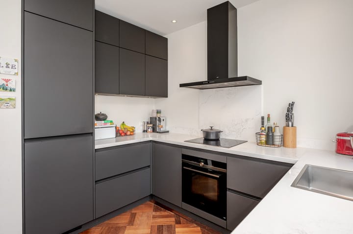 Spacious Double Upper Apartment with Terrace in Historic Voorburg Center — 49