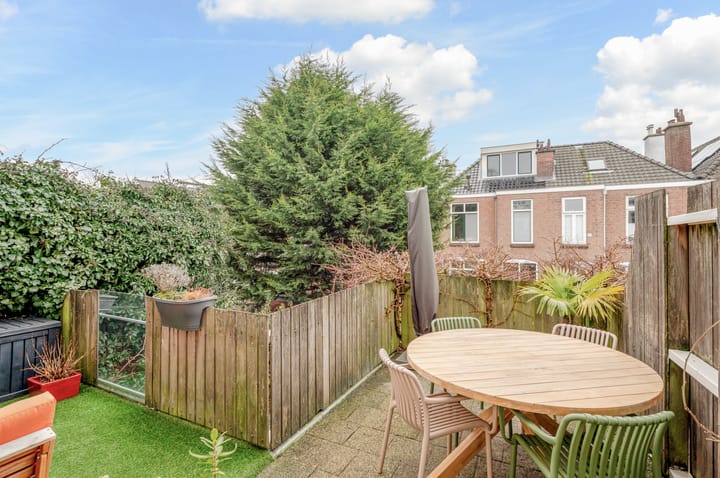 Spacious Double Upper Apartment with Terrace in Historic Voorburg Center — 56