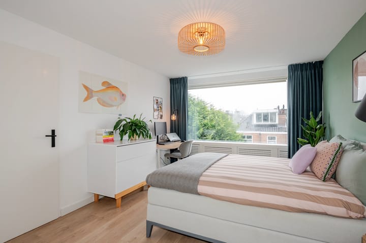 Spacious Double Upper Apartment with Terrace in Historic Voorburg Center — 76