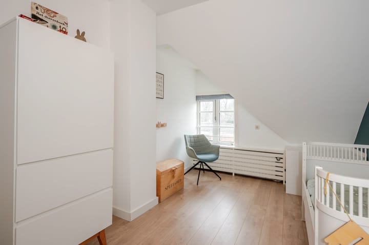 Spacious Double Upper Apartment with Terrace in Historic Voorburg Center — 102