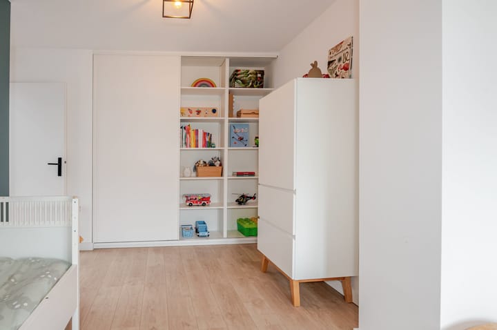 Spacious Double Upper Apartment with Terrace in Historic Voorburg Center — 108