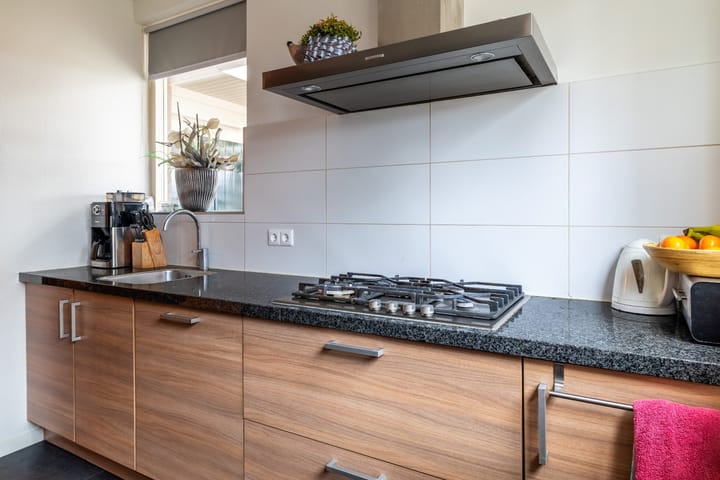 Photo 18 of Van Roijensweg 21-B