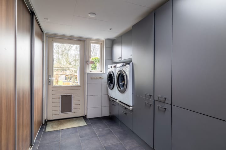 Photo 19 of Van Roijensweg 21-B