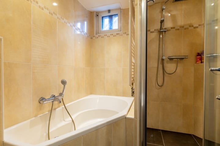 Photo 21 of Van Roijensweg 21-B