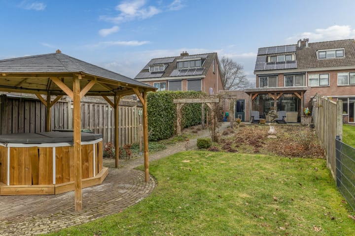 Photo 32 of Van Roijensweg 21-B