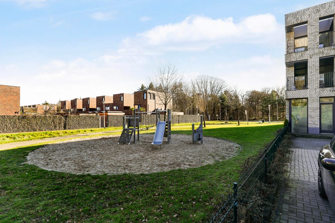 Photo 38 of Reeshofweg 46
