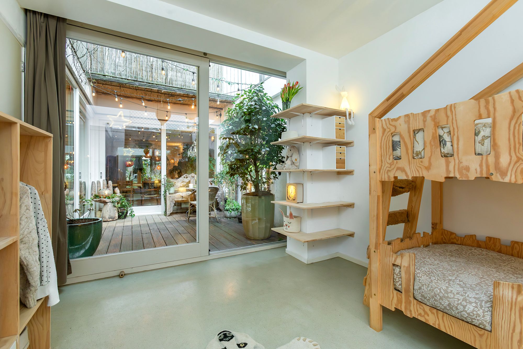 Foto 18 van Cornelis Trooststraat 37-H