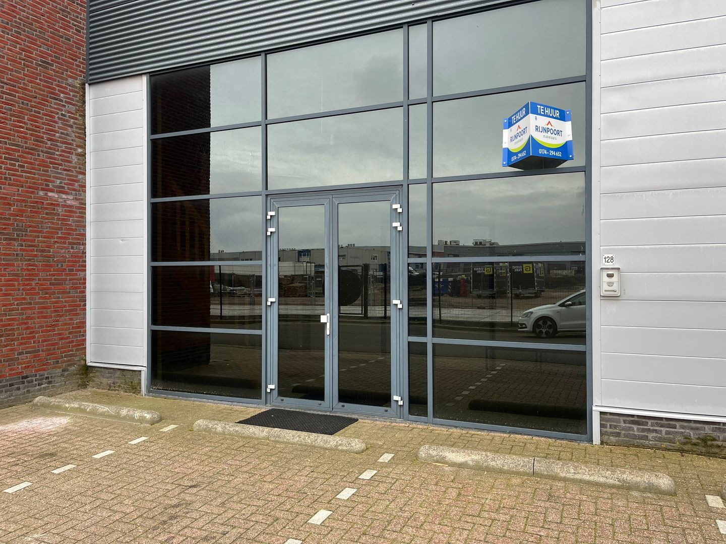 Bekijk foto 2 van Maasdijkseweg 128