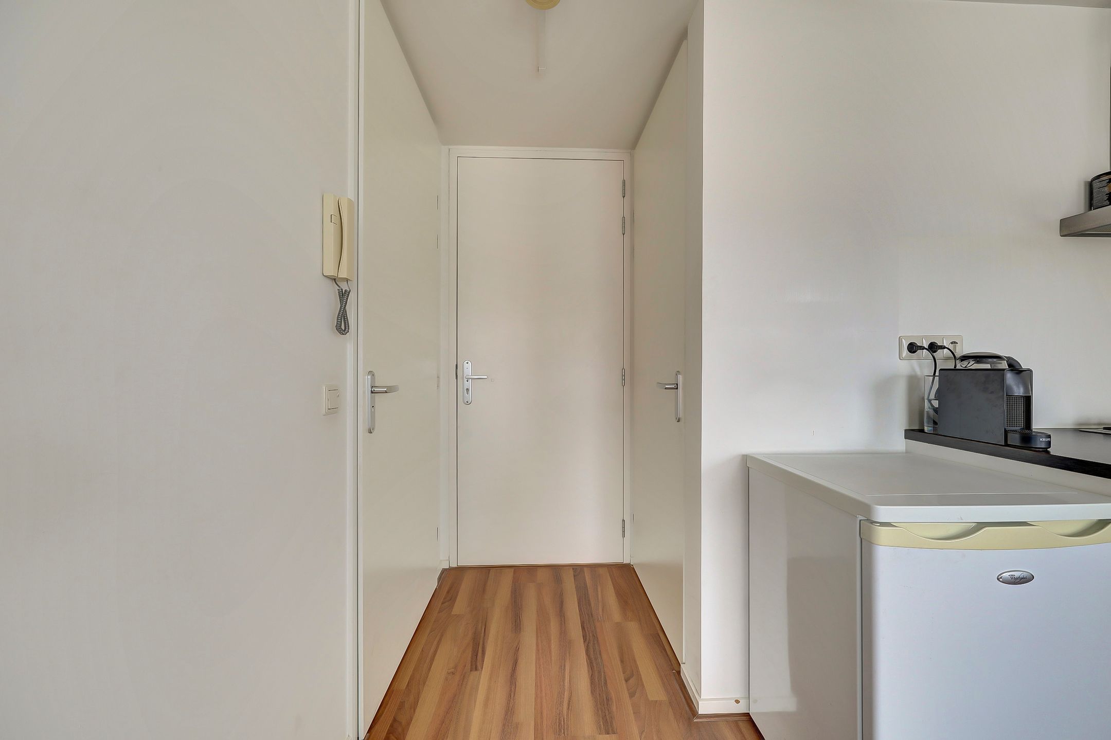 Foto 15 van Eerste Walstraat 3-B