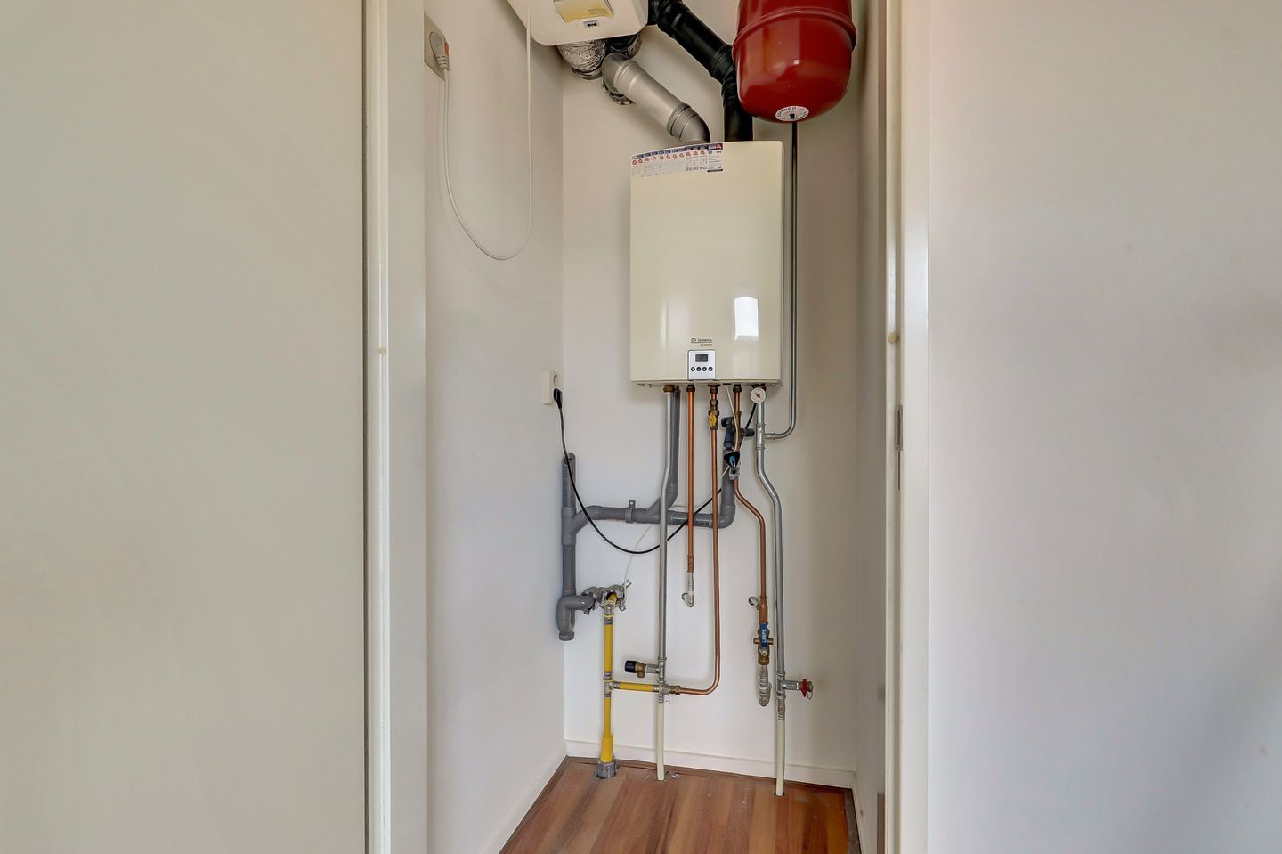 Foto 19 van Eerste Walstraat 3-B