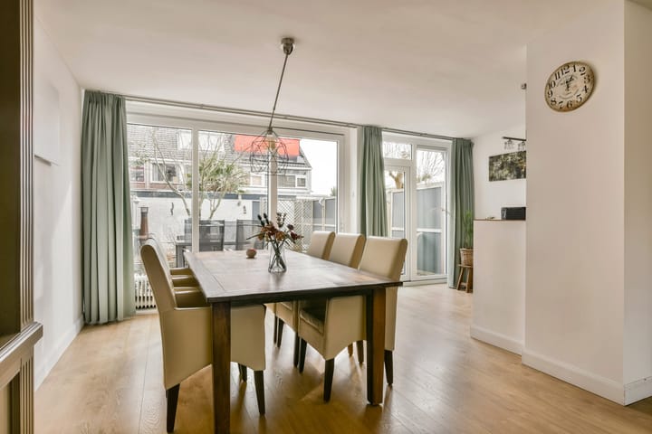 Photo 2 of Willem Klooslaan 61