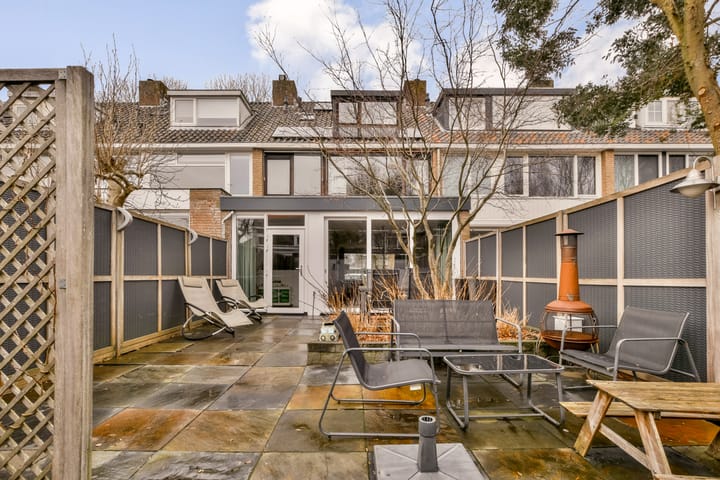 Photo 4 of Willem Klooslaan 61