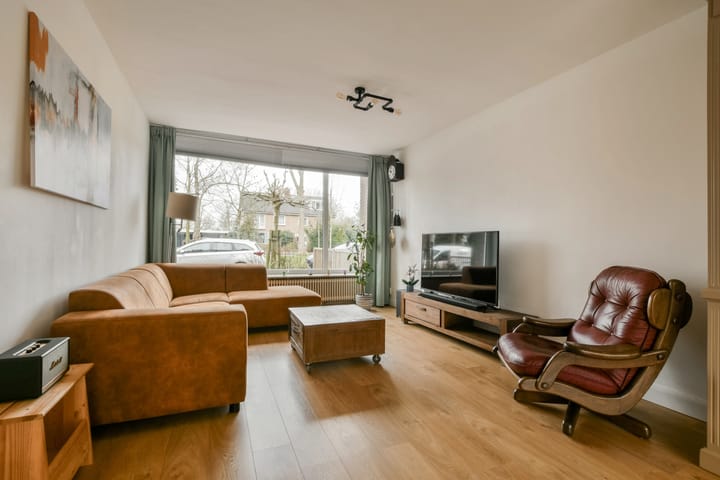 Photo 7 of Willem Klooslaan 61