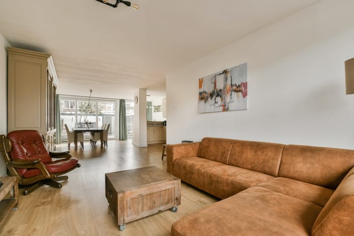 Photo 8 of Willem Klooslaan 61