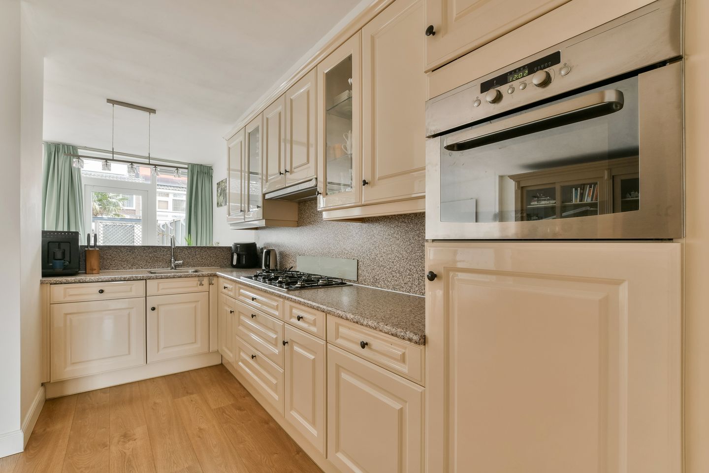 Foto 10 van Willem Klooslaan 61